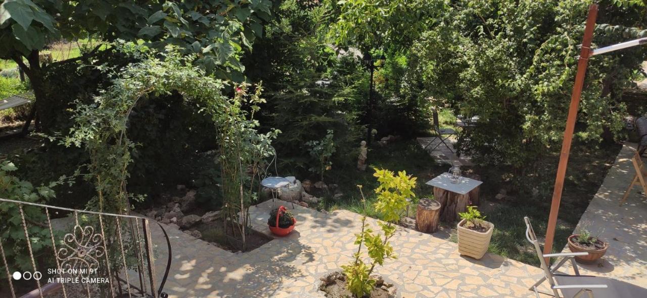 Hotel Casa Magnolia Douăzeci şi Trei August Exterior foto